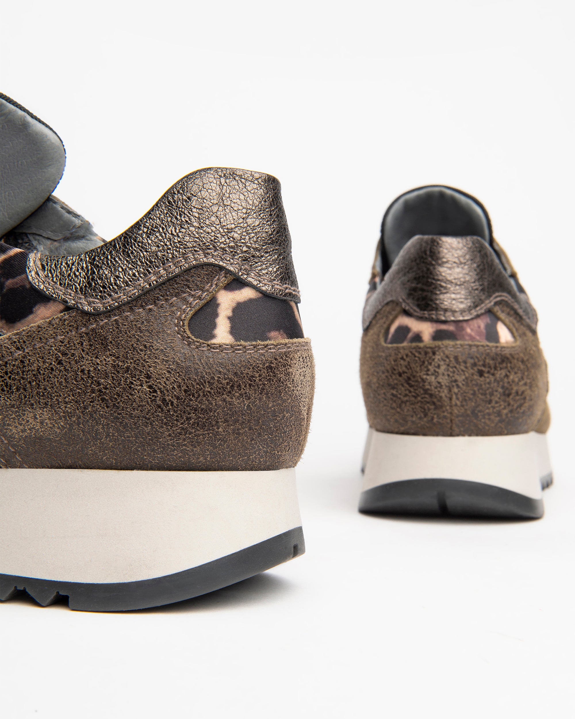 NeroGiardini Sneakers Femme Velours Vernis Animalier