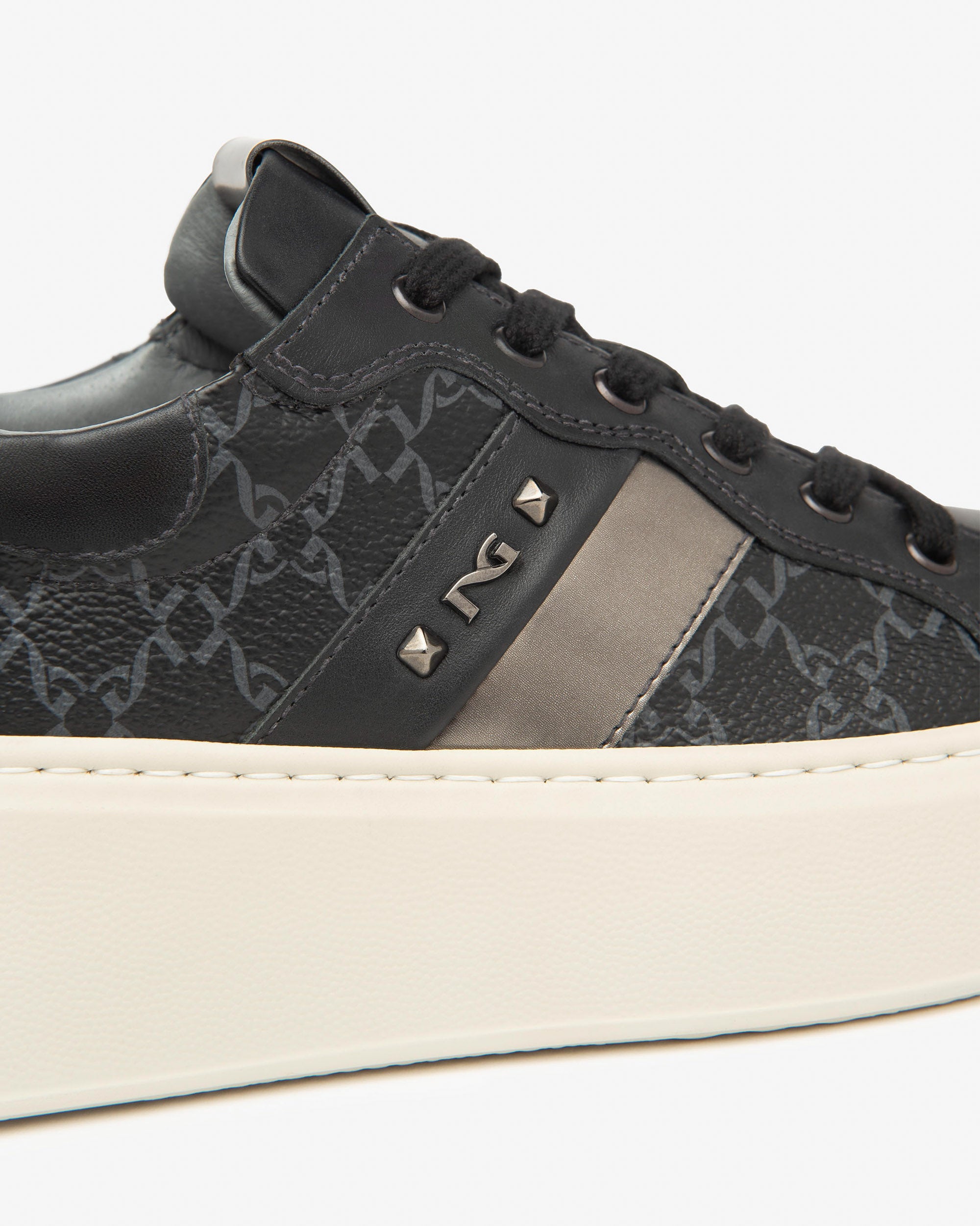 NeroGiardini Sneakers femme cuir daim semelle Memory
