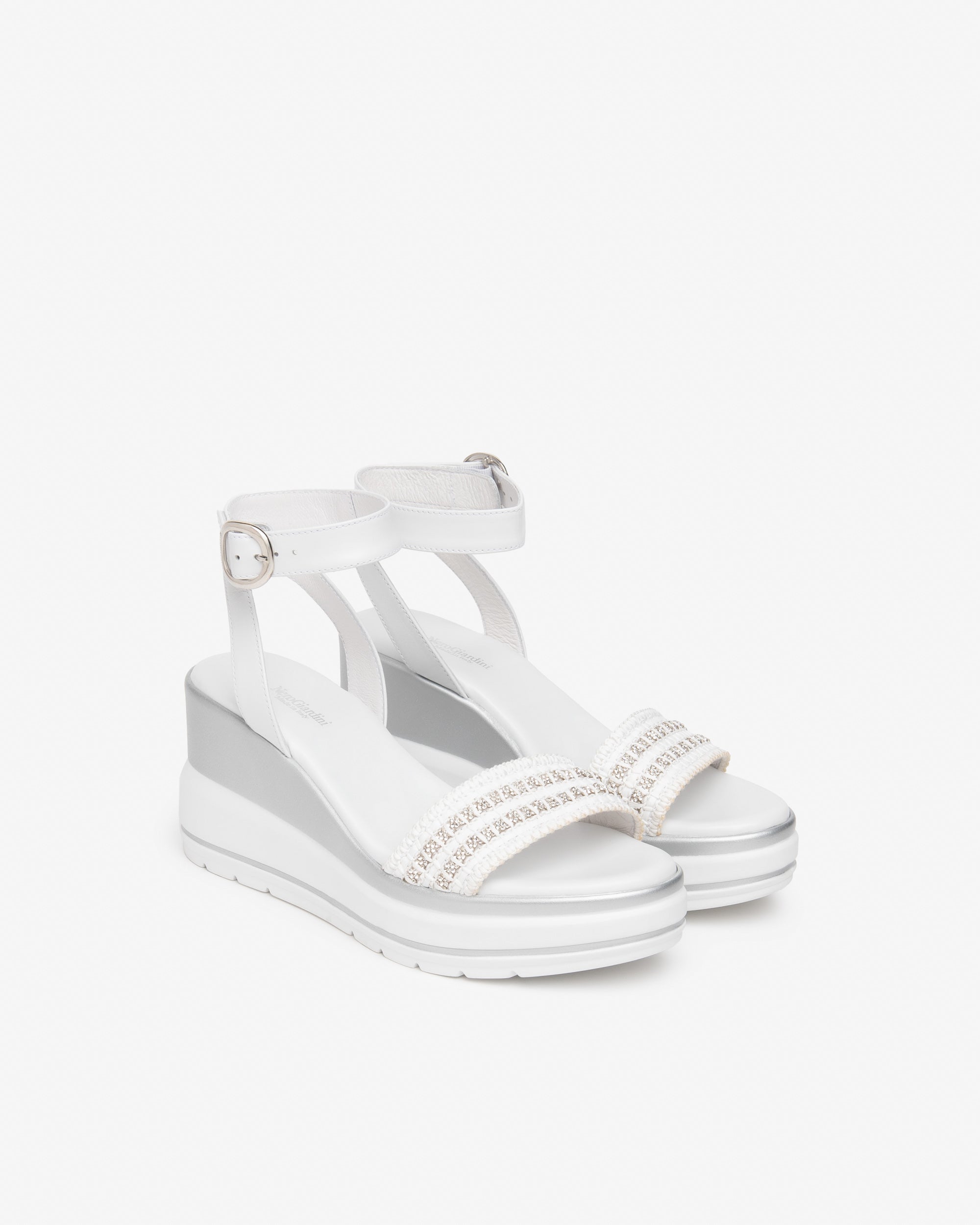NeroGiardini Sandales Femme Cuir Tissu Été 38