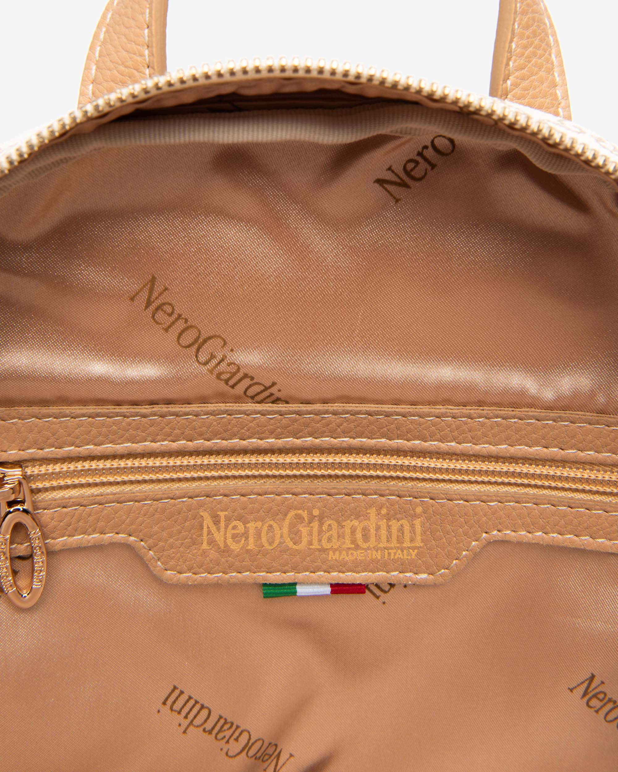 NeroGiardini Sacs Femme Sac à Dos Technique Ville